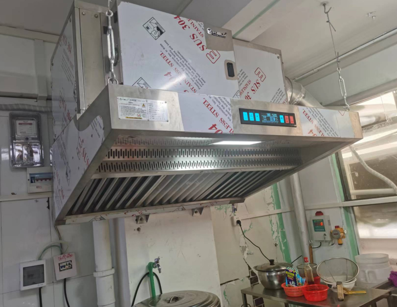 Okap kuchenny z wbudowanym ocz – Commercial Kitchen Hoods recenzja i cena